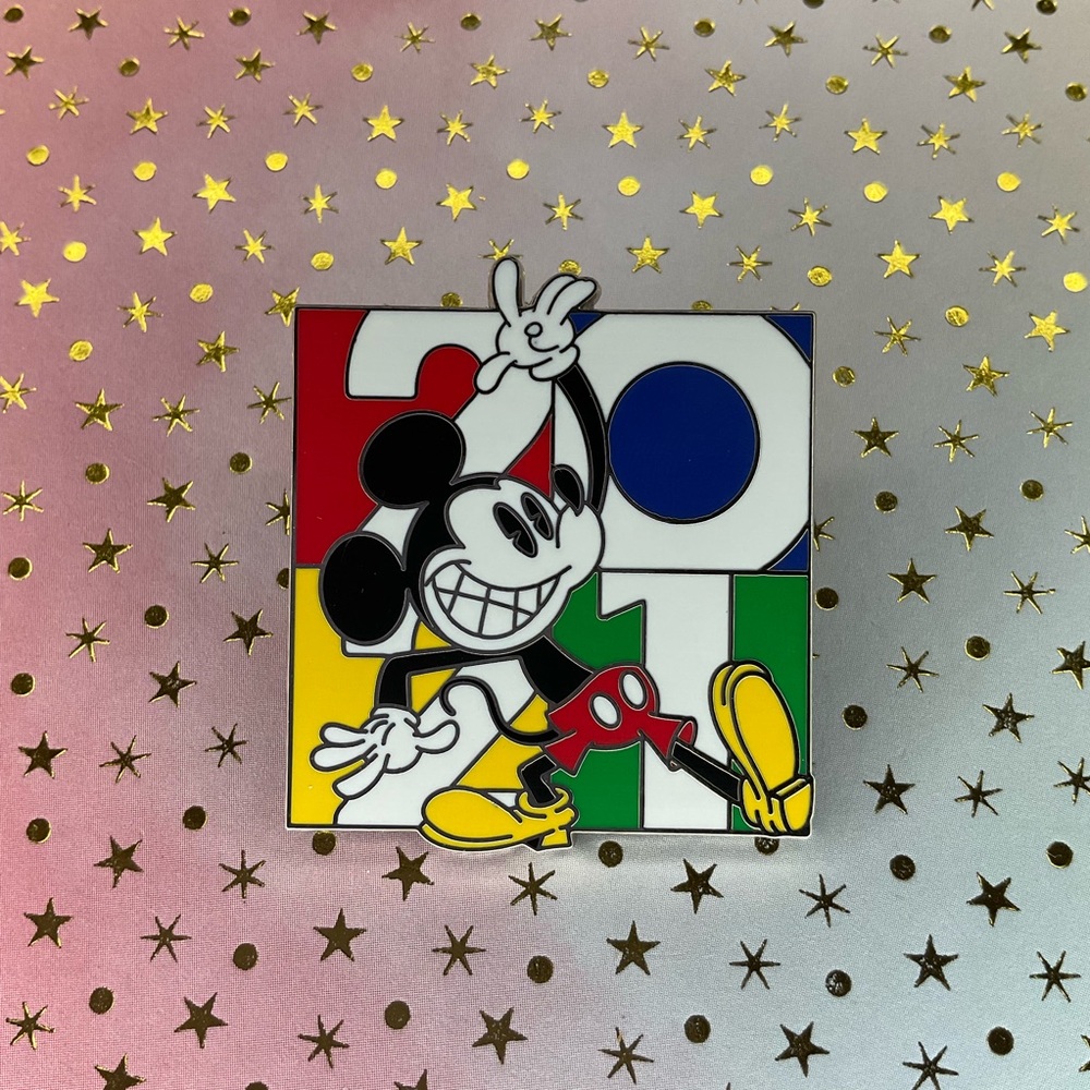 2021 Mickey Mouse Disney Parks Pin
